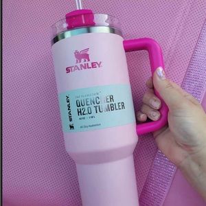 Stanley 40 oz Quencher Tumbler - Color Flamingo